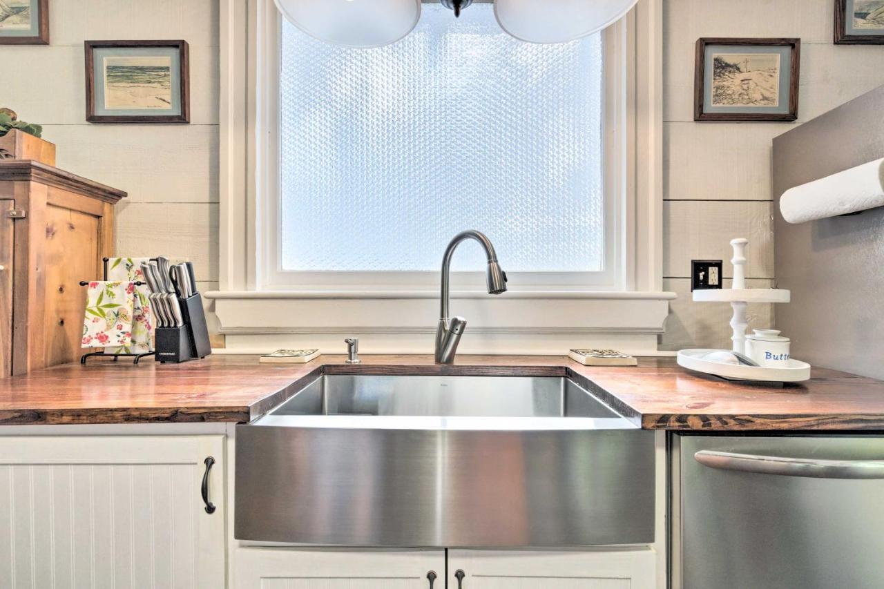Historic Biloxi Bay Cottage With Beautiful View Ocean Springs Zewnętrze zdjęcie